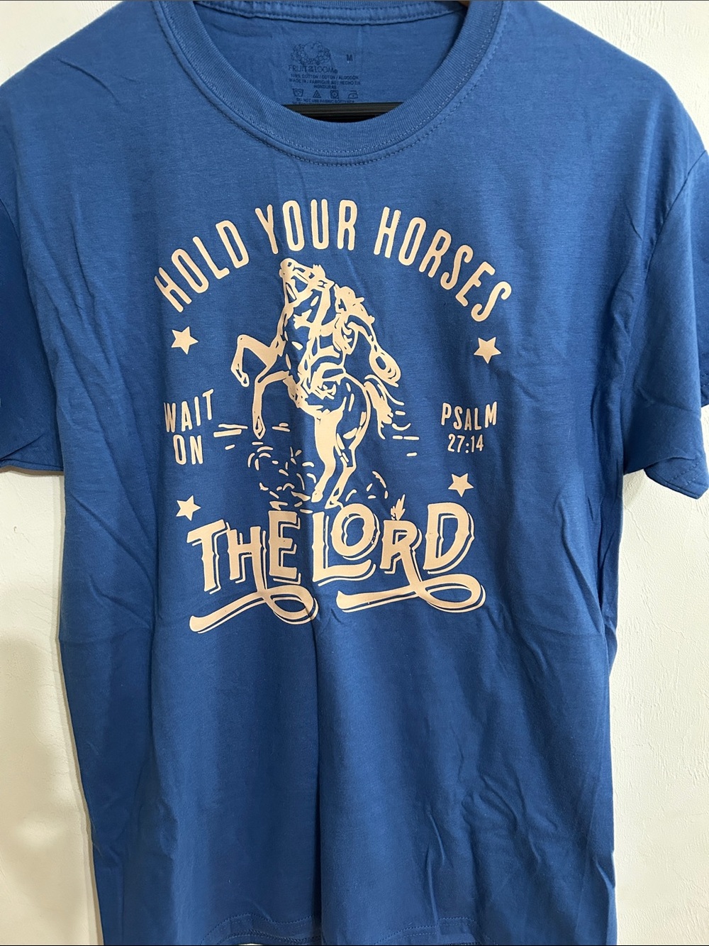 Blue Graphic 'Hold Your Horses' Women’s T‑Shirt Size M Fruit of the Loom NEW
